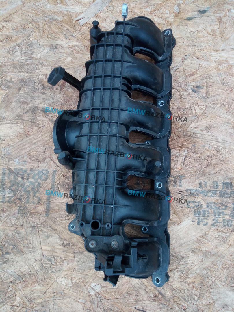 коллектор впускной BMW 5 серия F07/F10/F11 2012, 3.0 л., бензин, АКПП, седан, 7576911 - фото №1