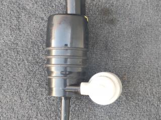 насос (моторчик) омывателя стекла BMW X5 F15 (2013 - 2018), 4.0 л., гибрид, АКПП, a52, внедорожник 5 дв., полный привод, правый руль, 7388349