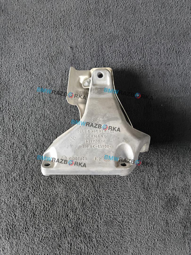 кронштейн двигателя BMW X3 F25 2012, 2.0 л., бензин, внедорожник 5 дв., 6784824, 22116784824 - фото №1