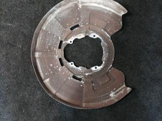 защитный кожух тормозного механизма BMW X5 M E70 2010, 4.4 л., S63 B44 A, бензин, АКПП, внедорожник 5 дв., 6779536