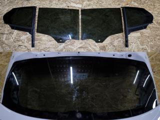 комплект задних стекол BMW 1 серия F40 2020, 2.0 л., B48A20E, бензин, АКПП, белый, хетчбэк 5 дв., полный привод