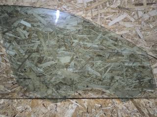 стекло двери передней правой BMW 1 серия F40 2020, 2.0 л., B48A20E, бензин, АКПП, белый, хетчбэк 5 дв., полный привод