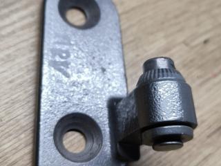 петля двери BMW X4 M F98 2021, 3.0 л., S58B30A, бензин, АКПП, donington grau (c28), внедорожник 5 дв., полный привод