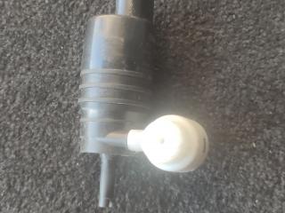 насос (моторчик) омывателя стекла BMW i3 L01 I01 2016, бензин, электро, a300, задний привод, 67127388349, 7388349