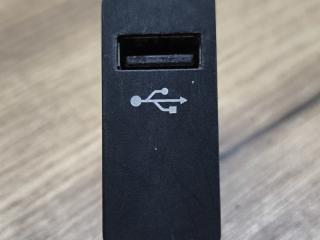 разъем AUX / USB BMW X2 F39 2018, 2.0 л., дизель, МКПП, внедорожник 5 дв., передний привод, 84106820397, 6820397