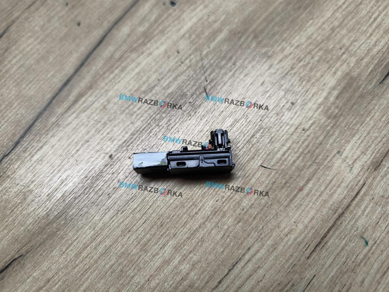 фонарь салона (плафон) BMW X5 F15 2015, 3.0 л., N57 D30 A, дизель, a96, внедорожник 5 дв., полный привод, 9346240, 63319346240 - фото №1