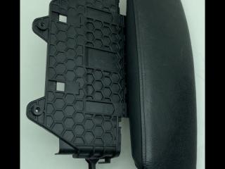 подлокотник BMW X6 E71/E72 2011, 4.0 л., D, дизель, АКПП, белый, внедорожник 5 дв., полный привод, правый руль