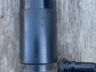 насос (моторчик) омывателя фар BMW X5 F15 2014, 4.0 л., дизель, АКПП, rubinschwarz metallic (x03), внедорожник 5 дв., полный привод, 7340773