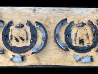 колодки стояночного тормоза BMW X6 E71/E72 2011, 4.0 л., D, дизель, АКПП, белый, внедорожник 5 дв., полный привод, правый руль