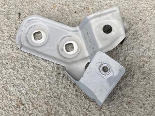 крепление крыла переднего правого BMW M4 G82/G83 G82 2022, 3.0 л., S58B30A, бензин, c4p, купе, задний привод, 7486804