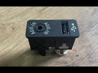 разъем AUX / USB BMW 3 серия F30/F31/F34 F30 2014, 3.5 л., дизель, АКПП, седан, 9229246