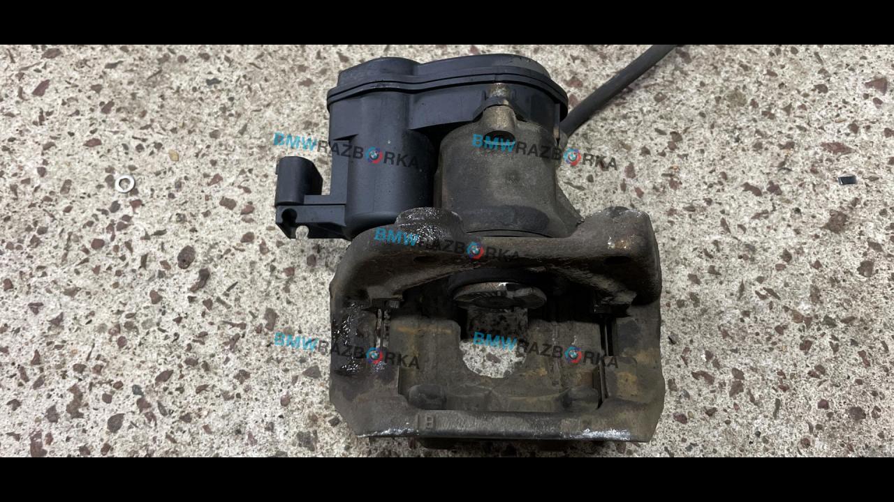 суппорт задний правый BMW 5 серия F07/F10/F11 2011, 3.0 л., i, N55 B30 A, бензин, АКПП, серый, седан, полный привод - фото №1