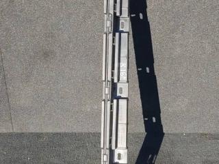 Кронштейн крепления порога BMW 5 серия F07/F10/F11 2011, 3.0 л., i, N55 B30 A, бензин, АКПП, серый, седан, полный привод, 51777184778