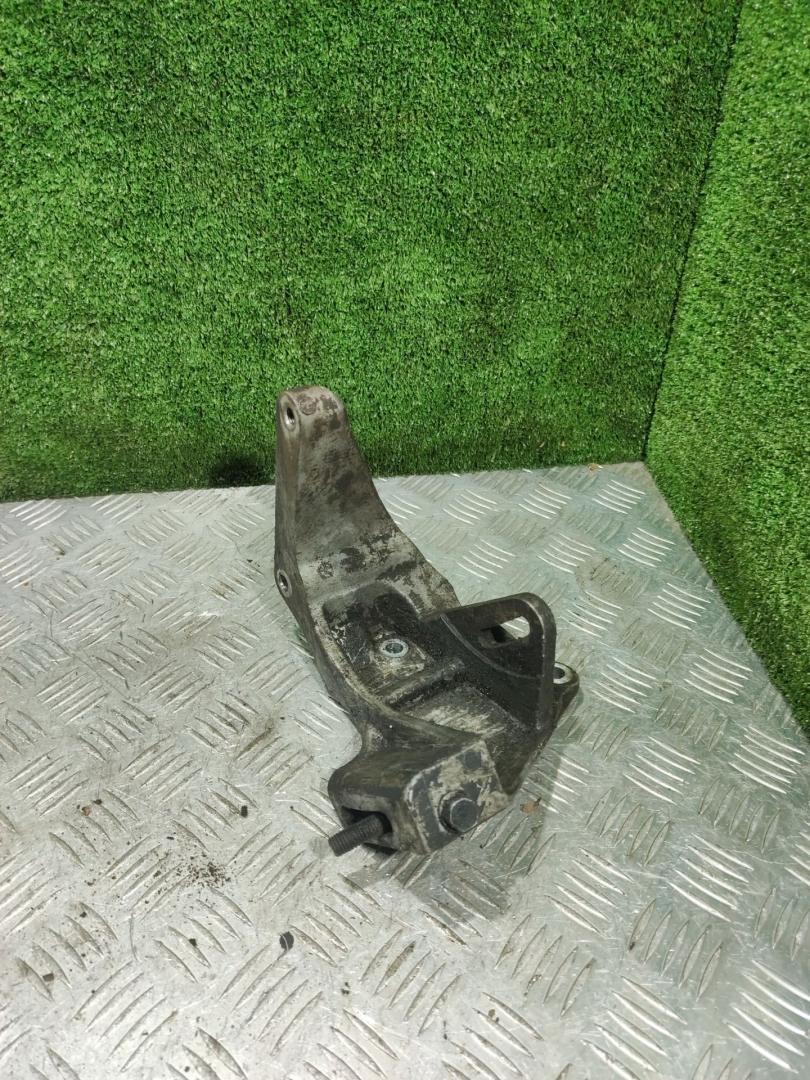 кронштейн гидроусилителя Chrysler Voyager 3 поколение 1999, 2.4 л., АКПП, минивэн, 4612520 - фото №1