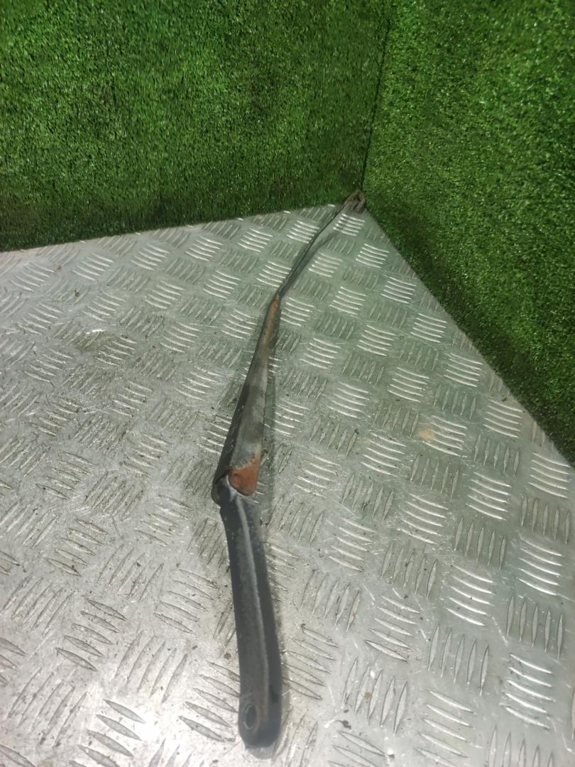 щеткодержатель (поводок стеклоочистителя, дворник) Rover 600 Series 1 поколение 1997, 2.0 л., дизель - фото №1