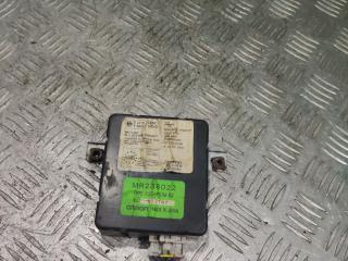 блок комфорта Mitsubishi Galant 8 поколение [рестайлинг] (1998 - 2006), 2.5 л., бензин, АКПП, MR238022