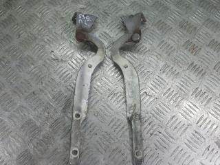 петля капота Ford Mondeo 2 поколение 1997, 1.8 л., дизель, МКПП, хетчбэк 5 дв.