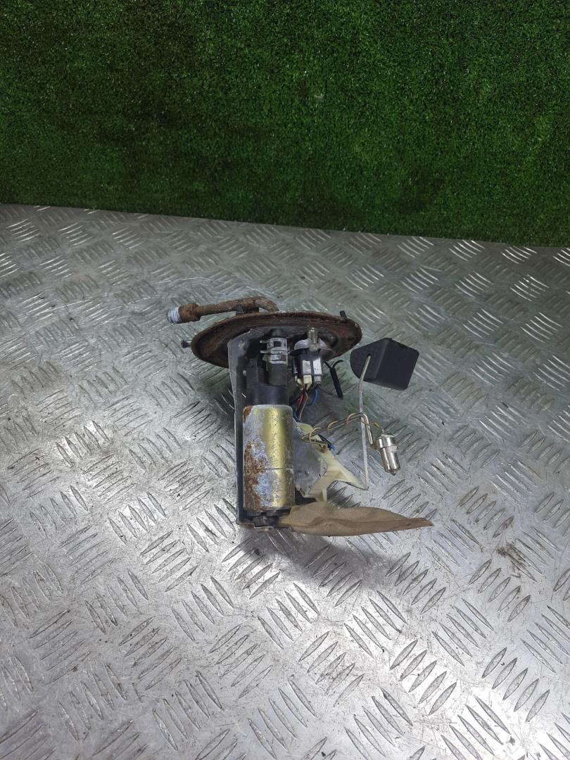 насос топливный Toyota Corolla 7 поколение (E100) 1997, 1.3 л., 4E-FE, бензин, МКПП, хетчбэк 3 дв. - фото №1