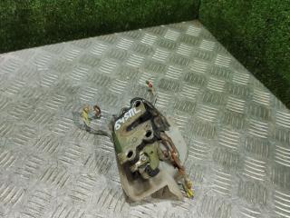 замок двери передней левой Toyota Corolla 7 поколение (E100) 1997, 1.3 л., 4E-FE, бензин, МКПП, хетчбэк 3 дв.