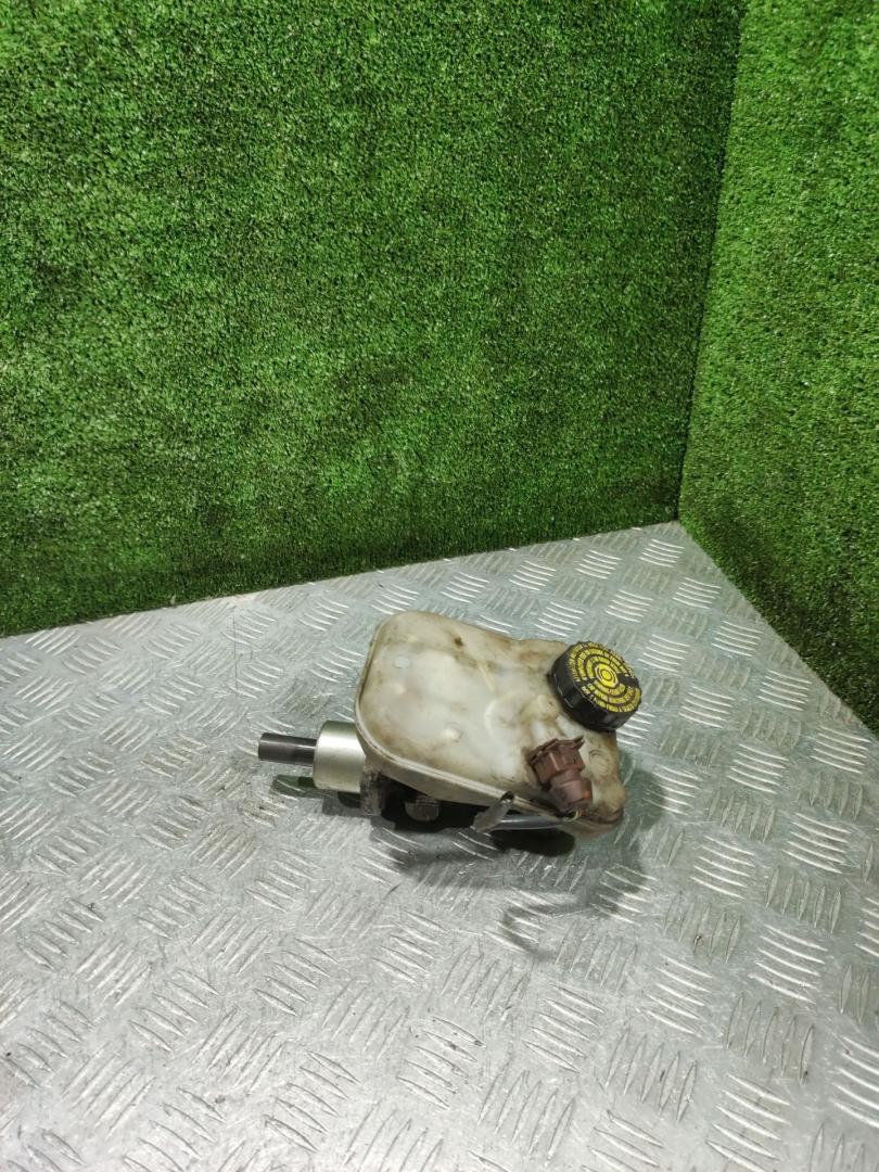 цилиндр тормозной главный Citroen Xsara 1 поколение 2000, 1.6 л., бензин, МКПП, хетчбэк 5 дв. - фото №1