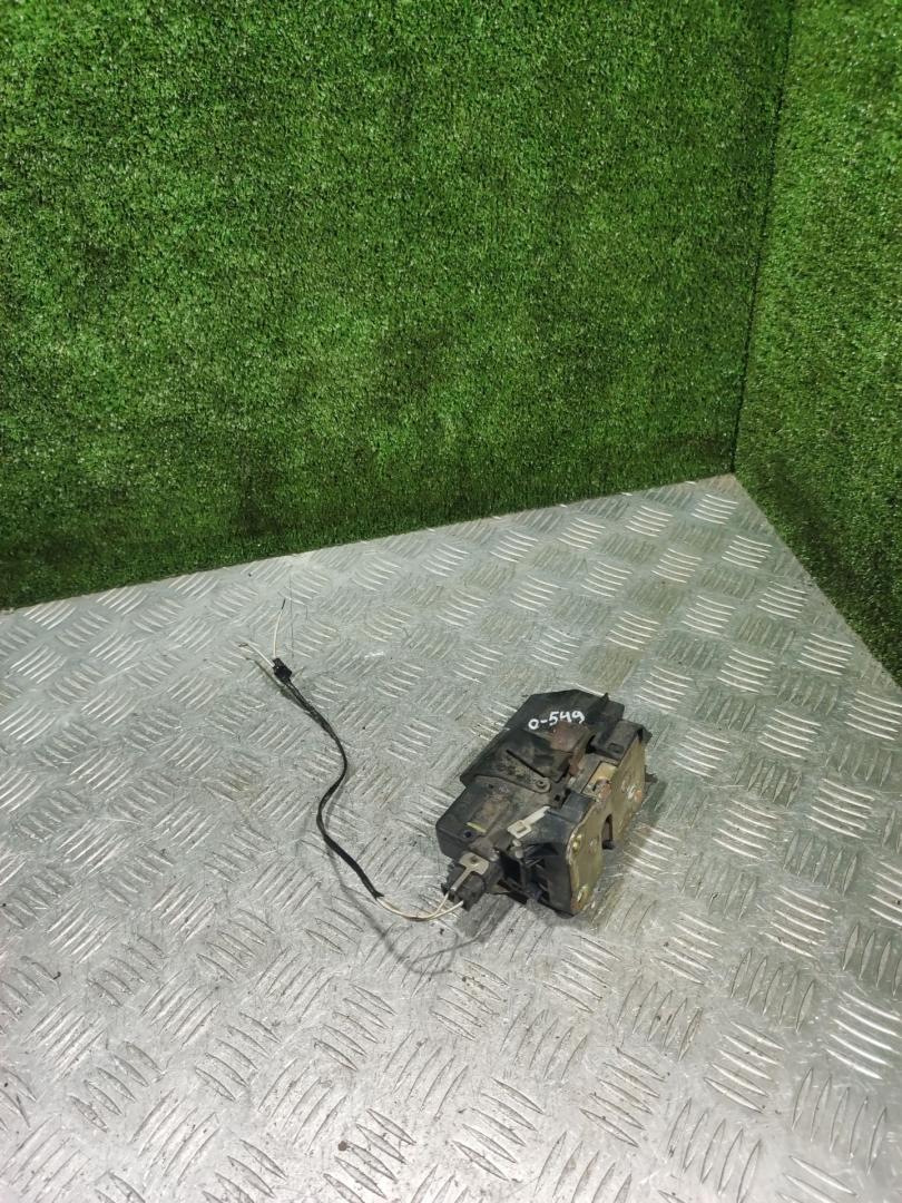 замок двери задней левой Renault Laguna 1 поколение 1998, 1.8 л., бензин, МКПП, универсал - фото №1