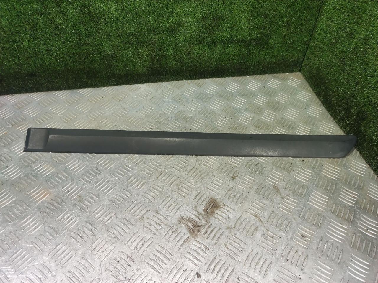 молдинг двери задней левой Hyundai Elantra XD 2001, 1.6 л., бензин, МКПП, хетчбэк 5 дв., 877212D200 - фото №1