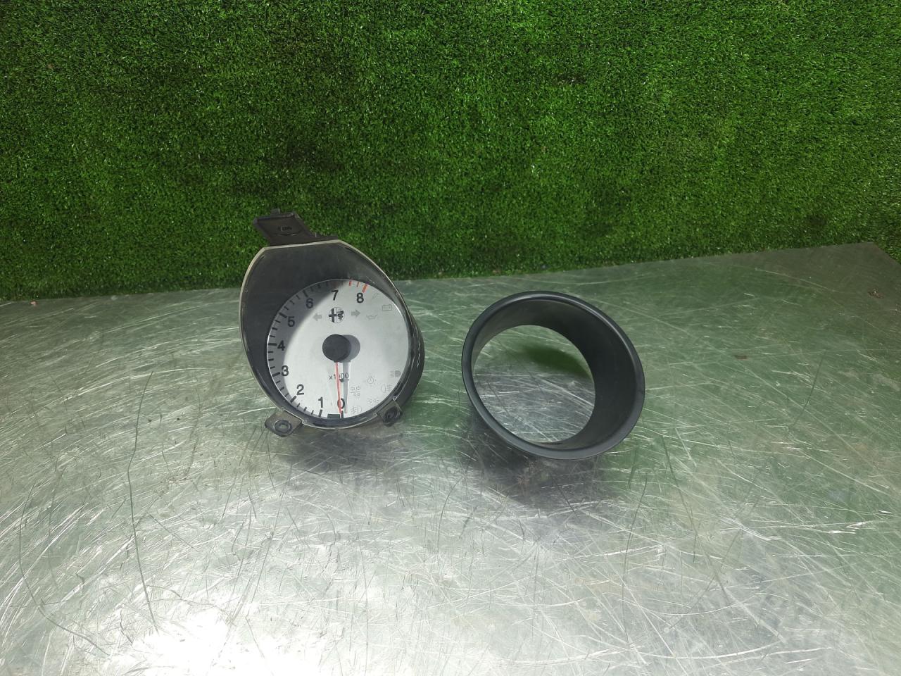 щиток приборов (приборная панель) Alfa Romeo 156 1 поколение 2000, 1.8 л., бензин, МКПП, седан, 60653710 - фото №1