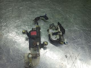 замок двери задней правой Hyundai Sonata 3 поколение [рестайлинг] 1996, 2.0 л., бензин, МКПП, седан