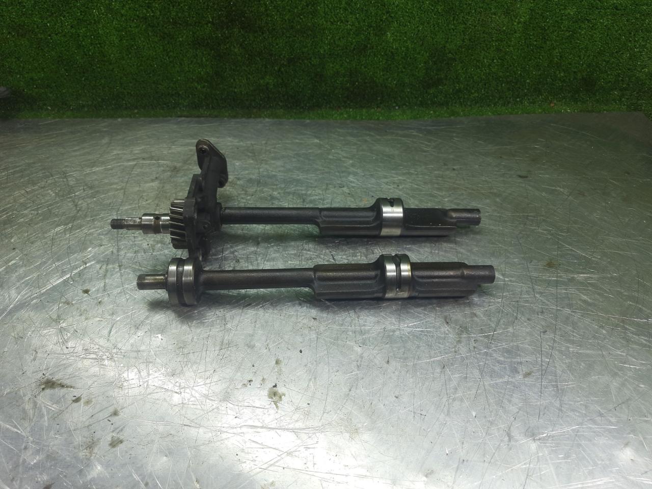 вал балансирный Hyundai Trajet 1 поколение 2004, 2.0 л., G4JP, бензин, АКПП, минивэн - фото №1