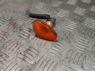 повторитель поворота на крыле левый Alfa Romeo 146 1 поколение 2000, 1.8 л., бензин, МКПП, хетчбэк 5 дв.