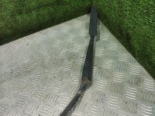 щеткодержатель (поводок стеклоочистителя, дворник) Mazda 626 GF 1998, 2.0 л., бензин, МКПП, хетчбэк 5 дв.