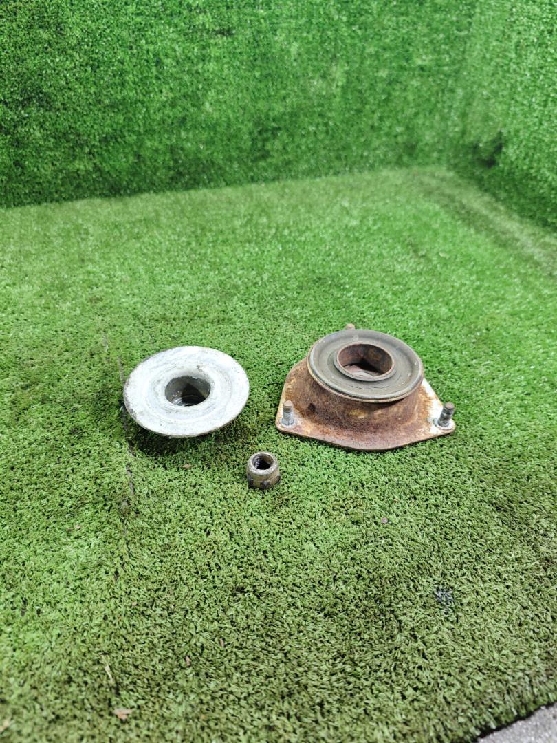 опора амортизатора верхняя (чашка) Lada 21099 1 поколение 1990, 1.6 л., бензин, МКПП, седан - фото №1