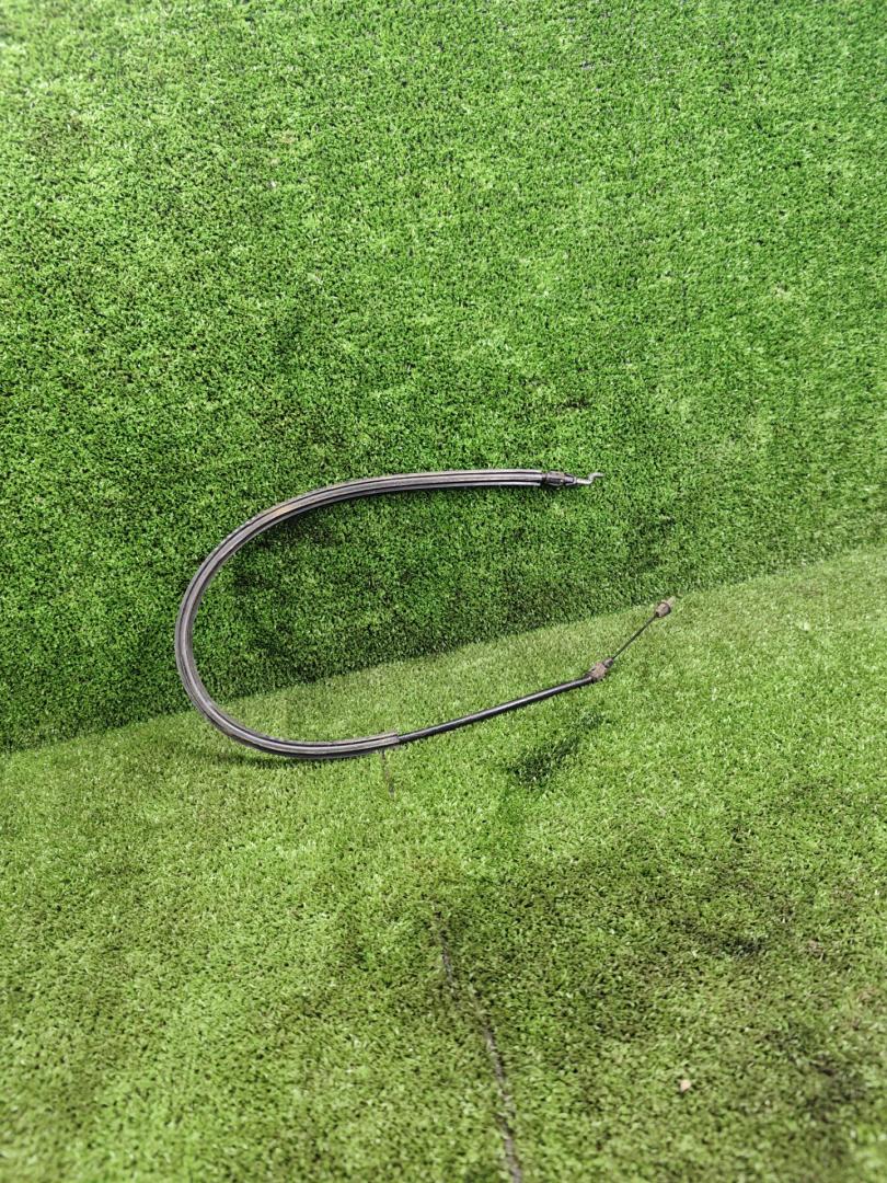 трос двери Opel Sintra 1 поколение 1998, 2.2 л., X 22 XE, бензин, МКПП - фото №1