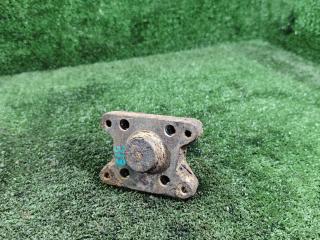 цапфа задняя Renault Laguna 1 поколение 1997, 1.8 л., бензин, МКПП, хетчбэк 5 дв.