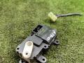 моторчик заслонки печки Kia Carnival UP/GQ 2000, 2.9 л., TDi, дизель, МКПП, минивэн - фото №4