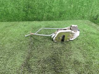 замок двери передней правой Mitsubishi Space Wagon 3 поколение (Typ N50) 2000, 2.4 л., GDi, бензин, МКПП, минивэн