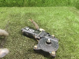 моторчик стеклоподъемника задний левый Hyundai Sonata EF 1999, 2.0 л., бензин, МКПП, седан