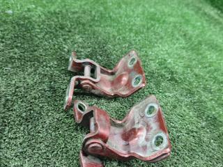 петля двери Mazda 626 GF 1998, 1.8 л., бензин, МКПП, хетчбэк 5 дв.