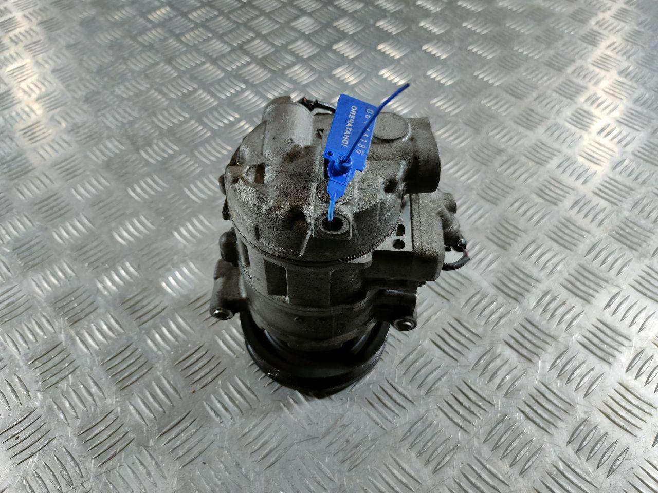 компрессор кондиционера Audi Q5 8R 2011, 3.2 л., CALB, бензин, 8K0260805K, 8K0260805D, 8K0260805BC, 8K0260805G, 8K0260805A - фото №1