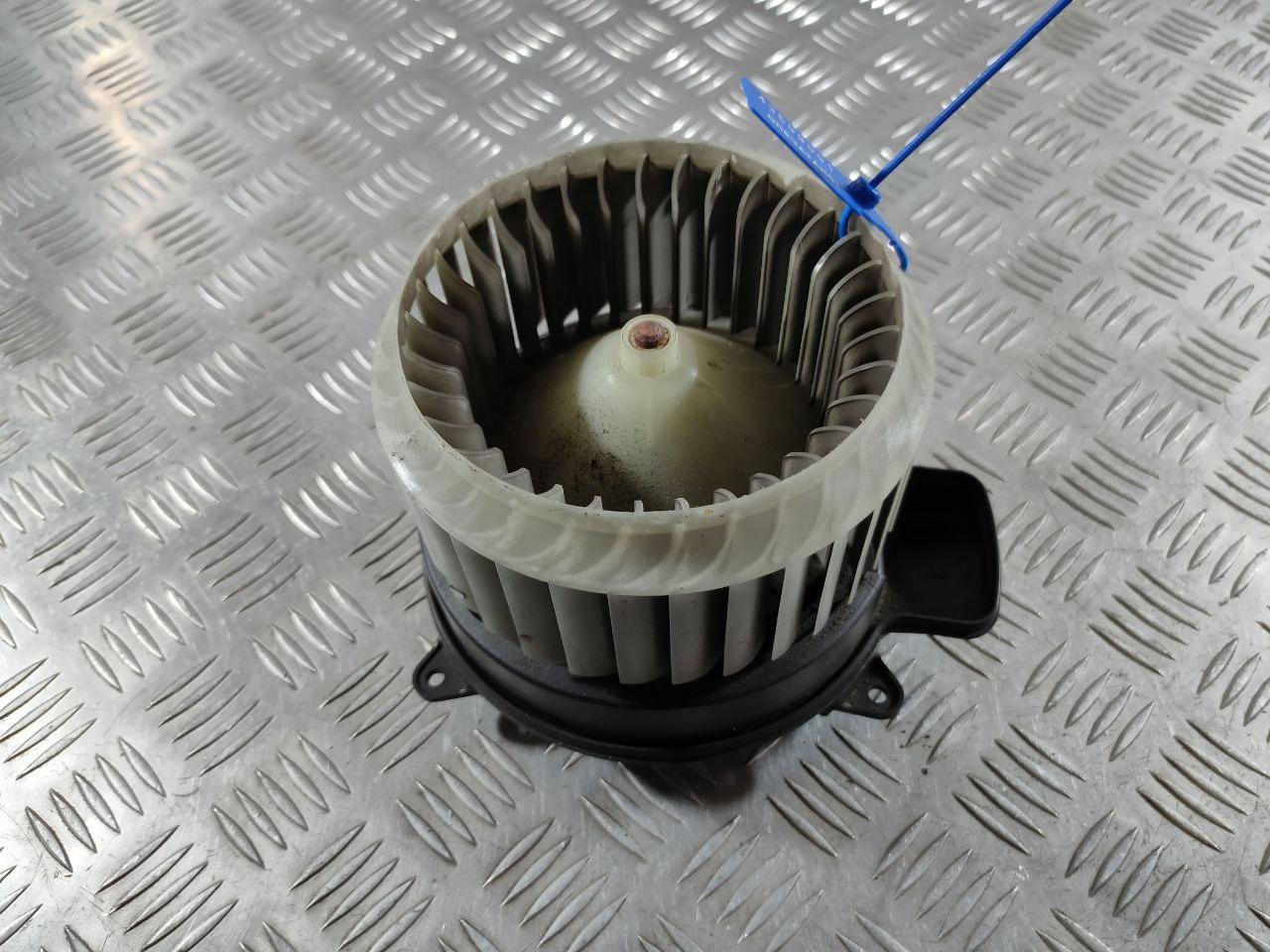 моторчик печки Audi A6 4G/C7 2012, 4.2 л., CDRA, бензин, АКПП, седан, 4H1820021B, 4H1820021, 4H1820021A, 7737081503, 0160701265 - фото №1