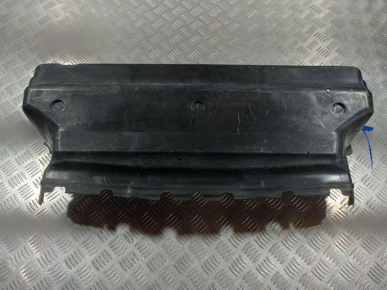 воздуховод (дефлектор) радиатора Jaguar XJ 4 поколение 2012, 5.0 л., 508PS, бензин, АКПП, седан, AW938A095AD, C2D5687 - фото №1