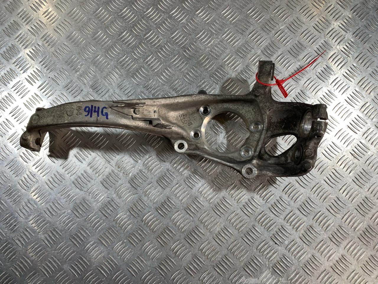 кулак поворотный левый Audi Q5 8R 2011, 3.2 л., CALB, бензин, АКПП, хетчбэк 5 дв., 8K0407257AA, 4G0407241D - фото №1