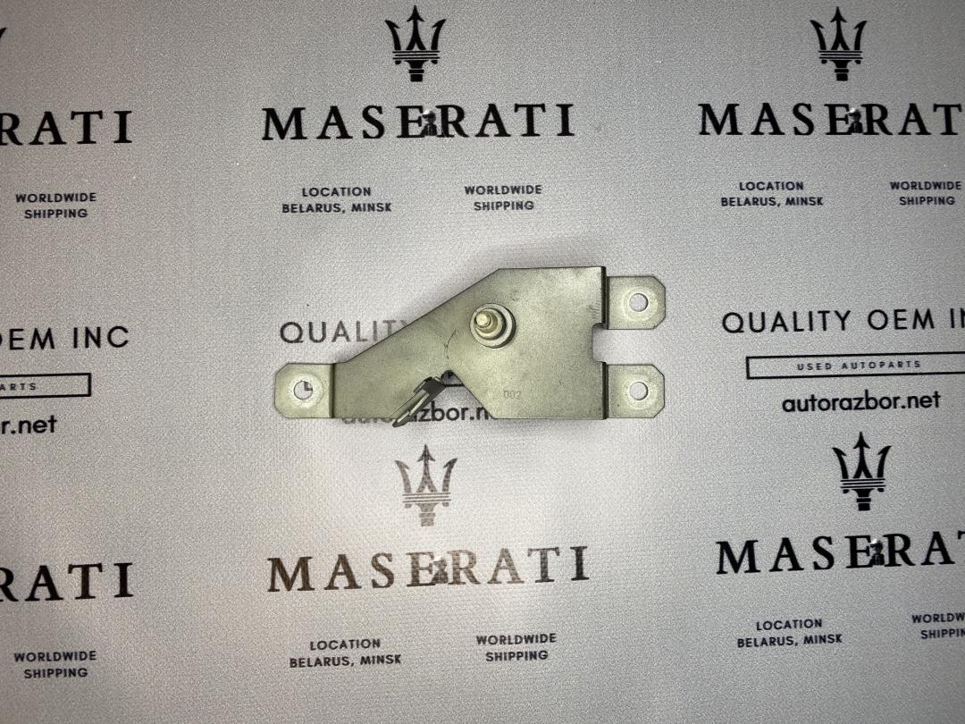 трос капота Maserati Quattroporte 5 поколение 2005, 4.2 л., M139 A, бензин, АКПП, черный, седан - фото №1