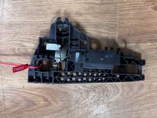 скелет ручки двери передней правой Audi A8 D4/4H 2010, 4.2 л., CDRA, бензин, АКПП, седан, 4H0837886