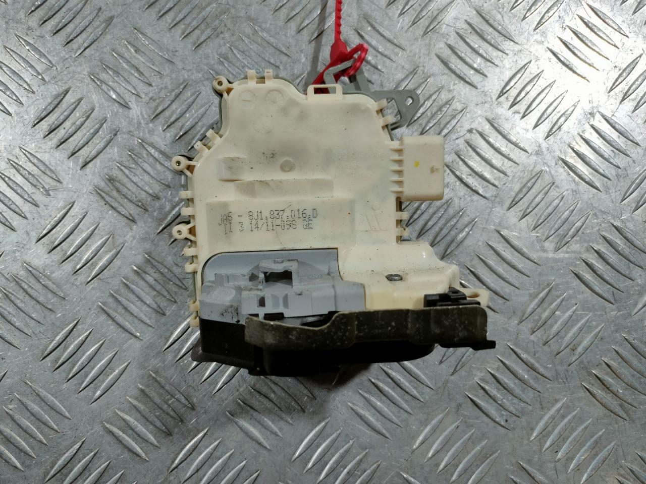замок двери передней правой Audi A6 4G/C7 2012, 3.0 л., CTUA, бензин, седан, 8J1837016D, 8J1837016F - фото №1