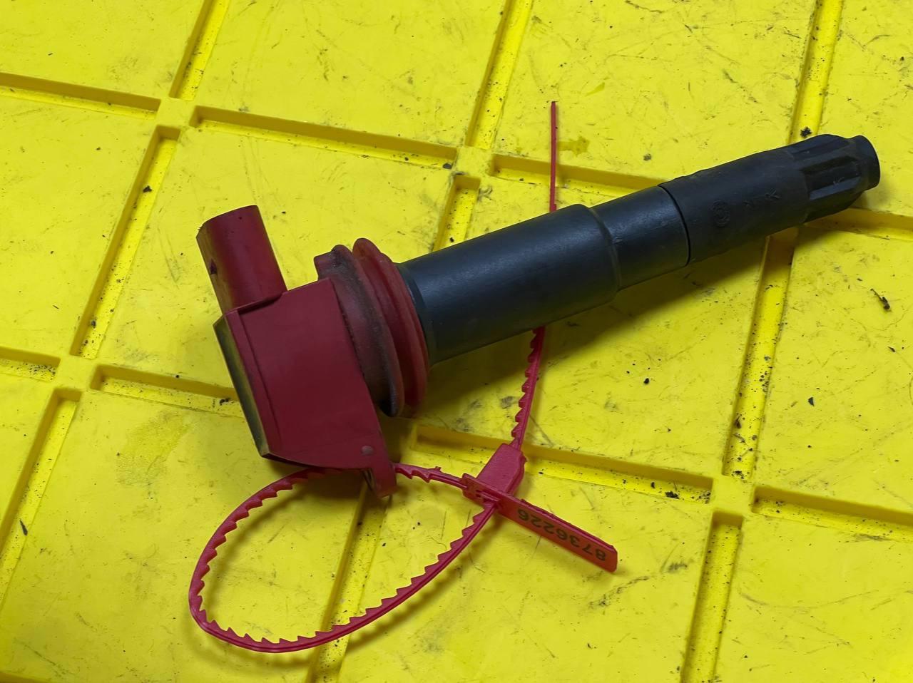 катушка зажигания Porsche Panamera 970 2011, 3.6 л., M 46.20, бензин, АКПП, хетчбэк 5 дв., 94860210402, 94860210412, 94860210414, 94860210404, 94860210410, 94860210412, 94860210413, 94860210406, 94860210411, 040102006 - фото №1