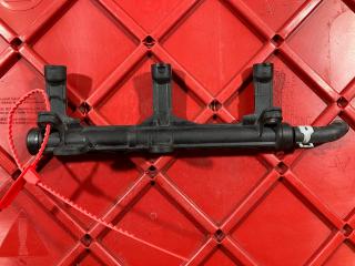 топливная рампа Audi A7 4G [рестайлинг] 2015, 3.0 л., CREC, бензин, АКПП, хетчбэк 5 дв., 06E133682C