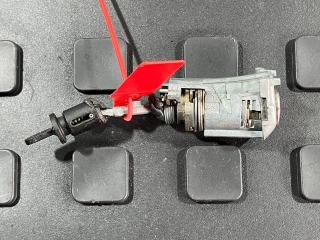 личинка дверного замка Audi A6 4G/C7 2012, 4.2 л., CDRA, бензин, АКПП, седан, 4G1837167