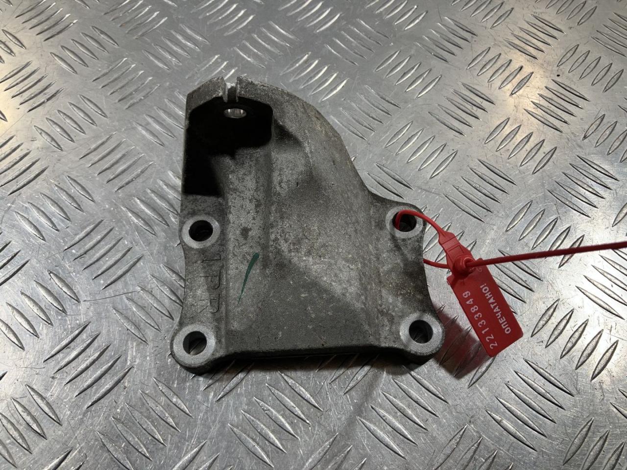 кронштейн двигателя Infiniti FX35 2 поколение 2012, 3.5 л., VQ35HR, бензин, внедорожник 5 дв. - фото №1