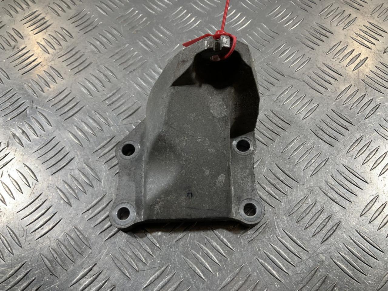 кронштейн двигателя Infiniti FX35 2 поколение 2012, 3.5 л., VQ35HR, бензин, внедорожник 5 дв. - фото №1